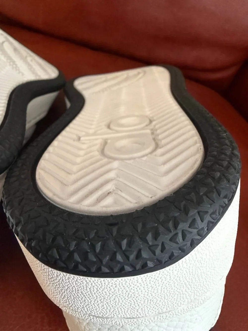 ALO Unisex Recovery Mode Black/White Vegan Leather Sneakers Size: M:8 W:9.5